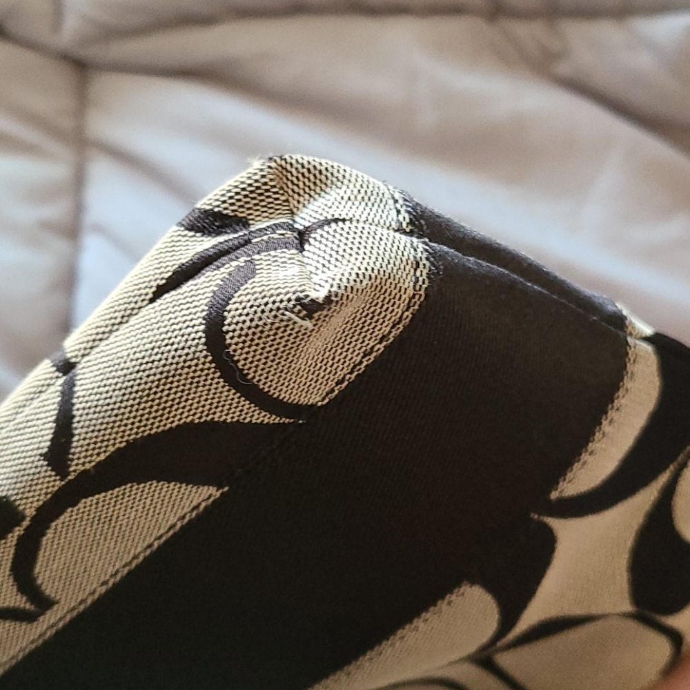 Coach Monogram Purse - Picture 5 of 5